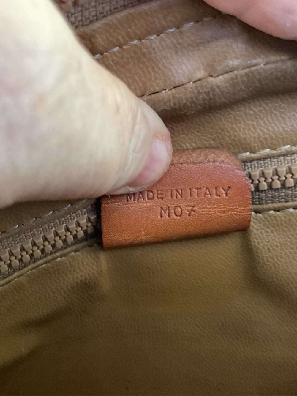 CELINE MACADAME POUCH WRISLET - Picture 10 of 12